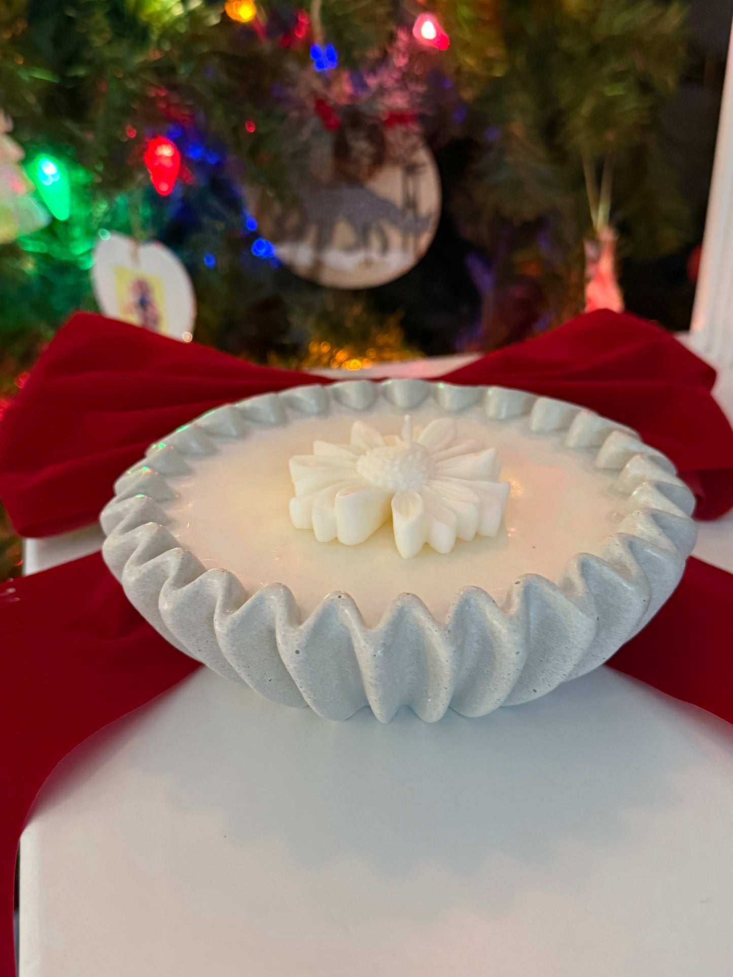 Scalloped Candle
